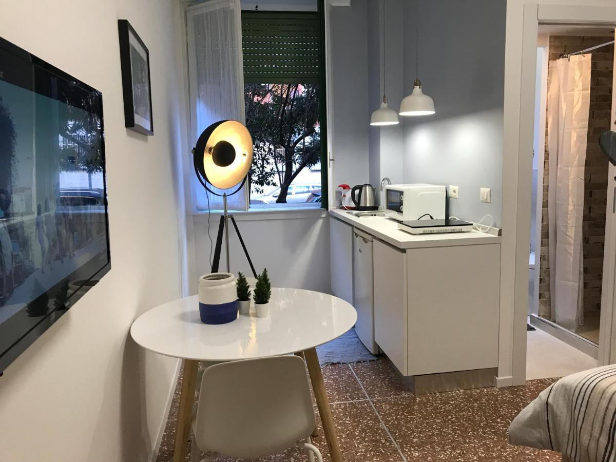 Studio 25 Apartment - Near Metro M3 Milan Extérieur photo