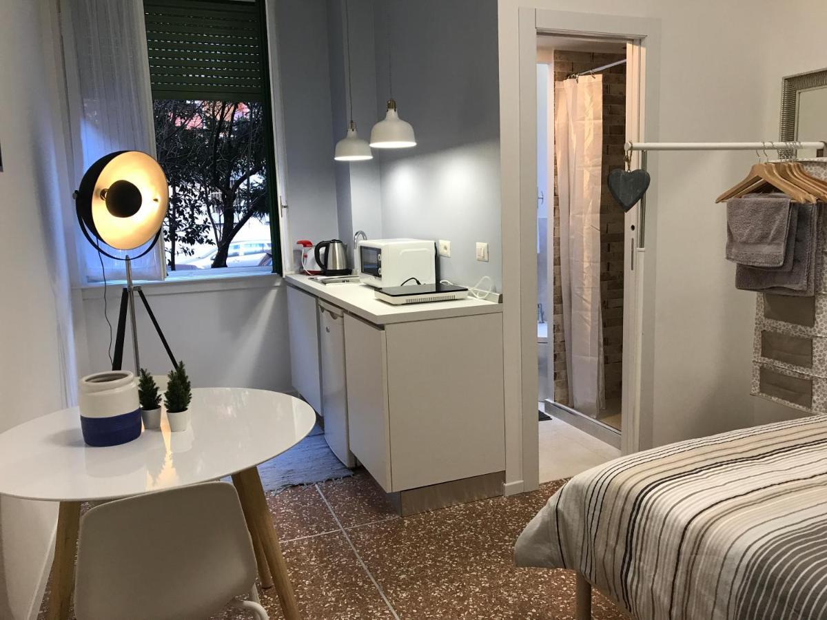 Studio 25 Apartment - Near Metro M3 Milan Extérieur photo
