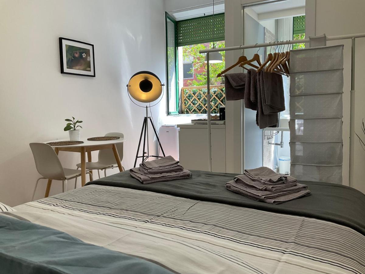 Studio 25 Apartment - Near Metro M3 Milan Extérieur photo