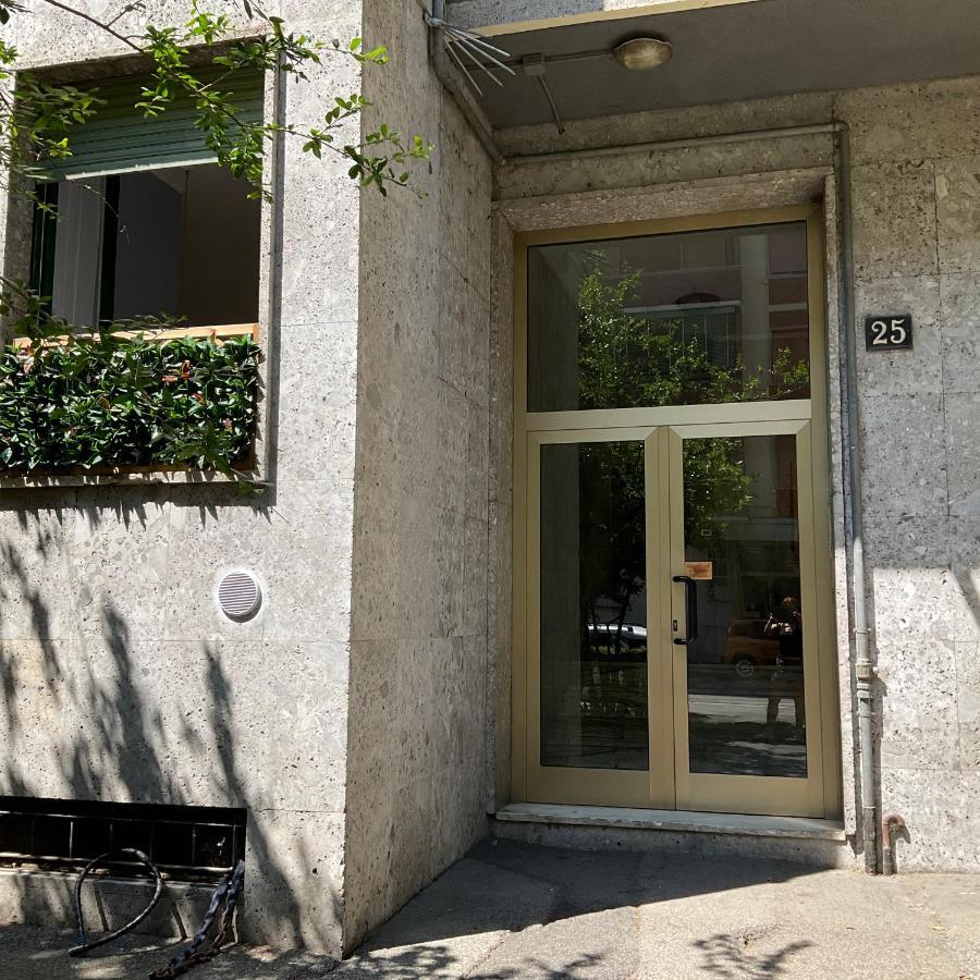 Studio 25 Apartment - Near Metro M3 Milan Extérieur photo