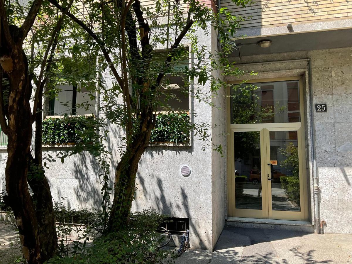 Studio 25 Apartment - Near Metro M3 Milan Extérieur photo