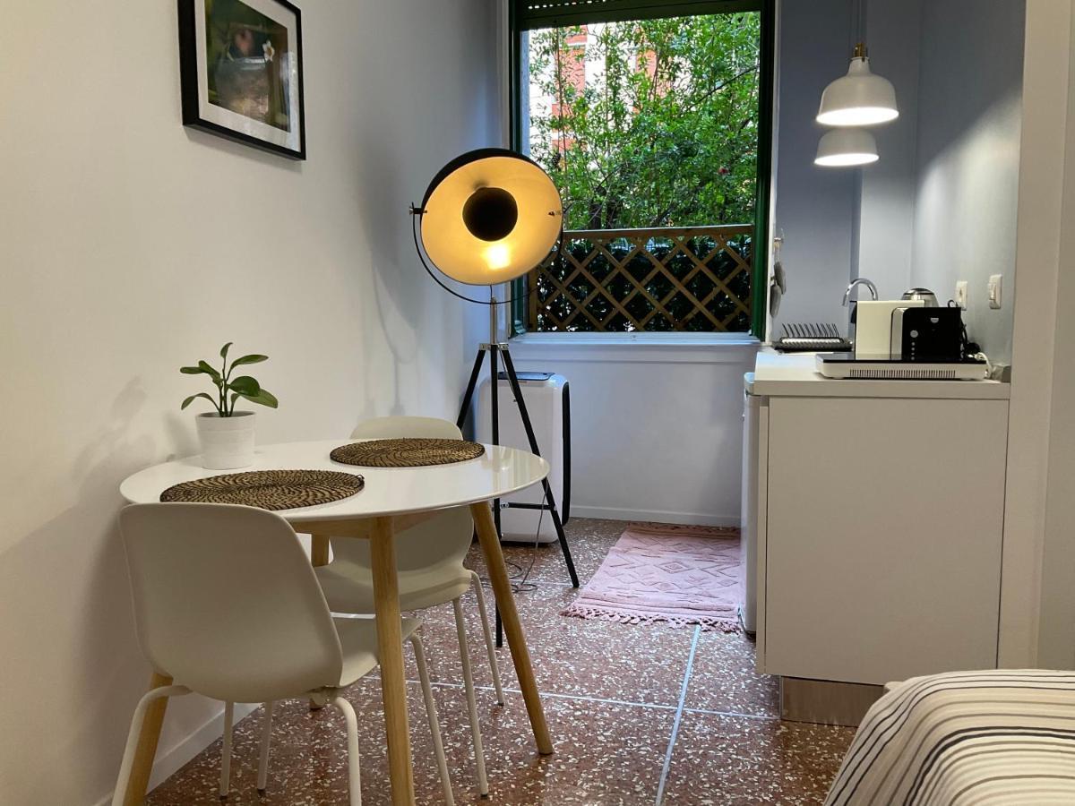 Studio 25 Apartment - Near Metro M3 Milan Extérieur photo